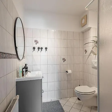 Modernes Am Campus - Parken - Smart-tv - Kaffeevollautomat Apartment